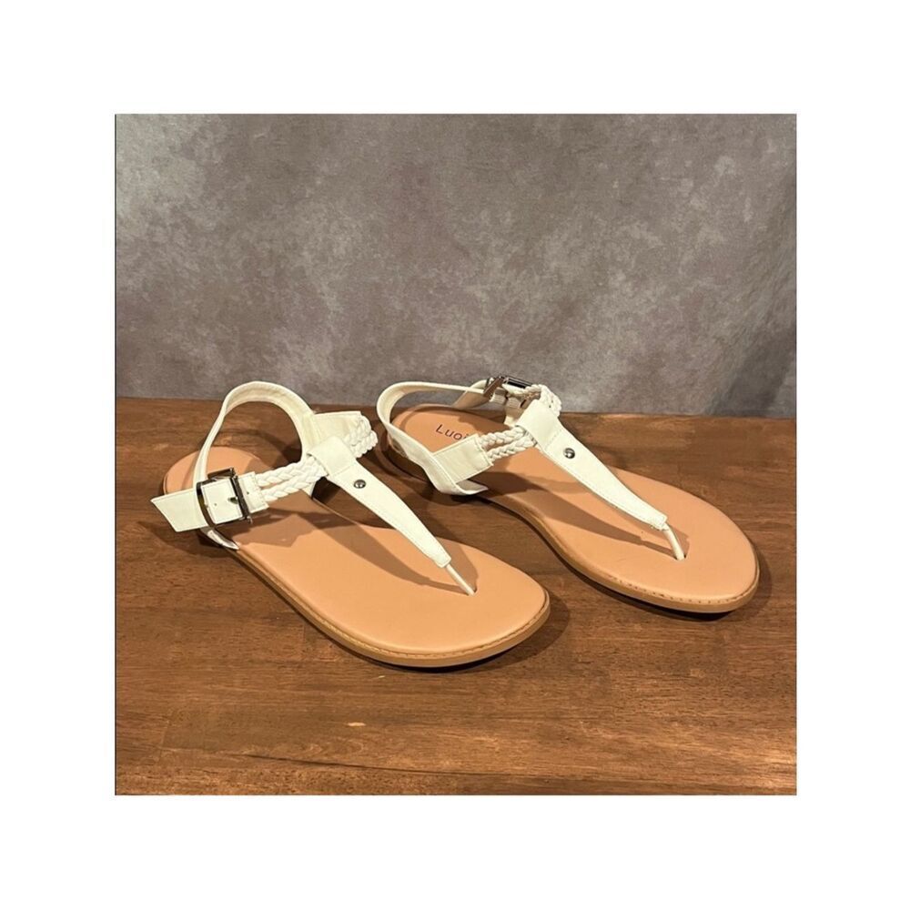 Luoika Wide Width White Braided Thong Buckle Sandal size 10
